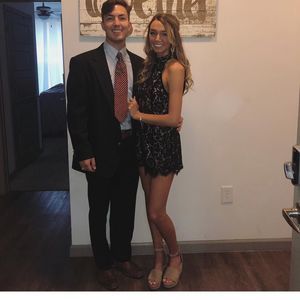 Meet your Posher, Caitlin